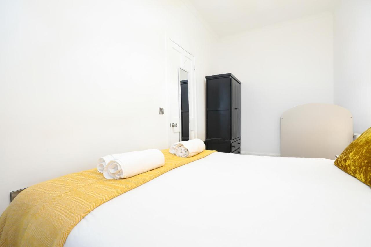 Stunning Modern 3 Bedroom Apartment Edimburgo Exterior foto